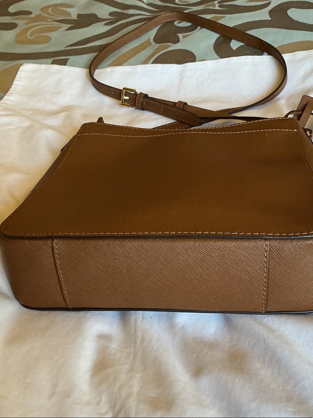 Michael Kors Light Brown Hamilton Leather Crossbody Bag - Picture 5 of 9